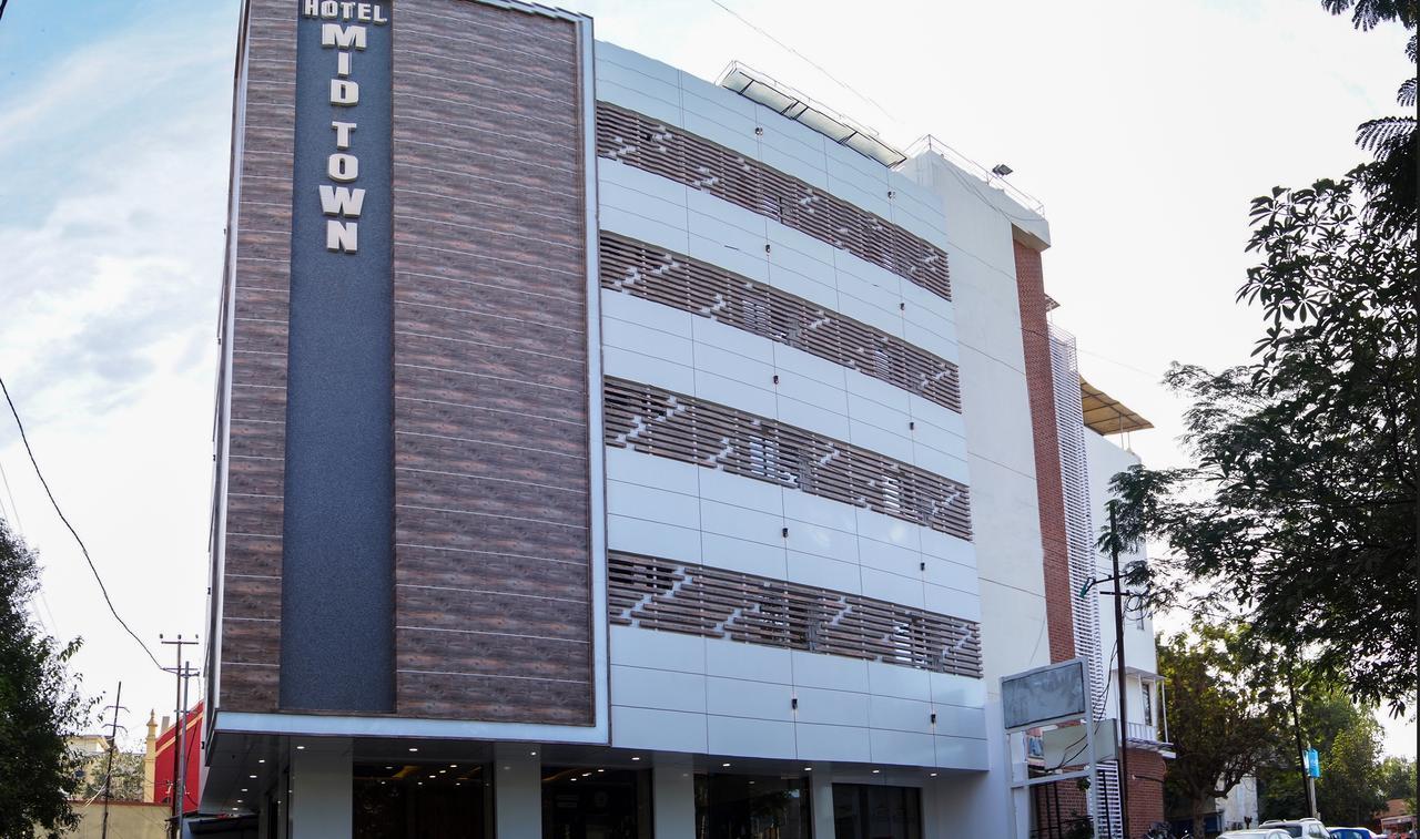 Hotel Midtown วาโดดารา ภายนอก รูปภาพ